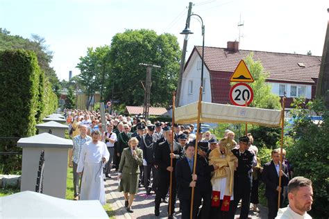 Parafia rzymskokatolicka p.w. św. Ap. Piotra i Pawła Mrzeżyno